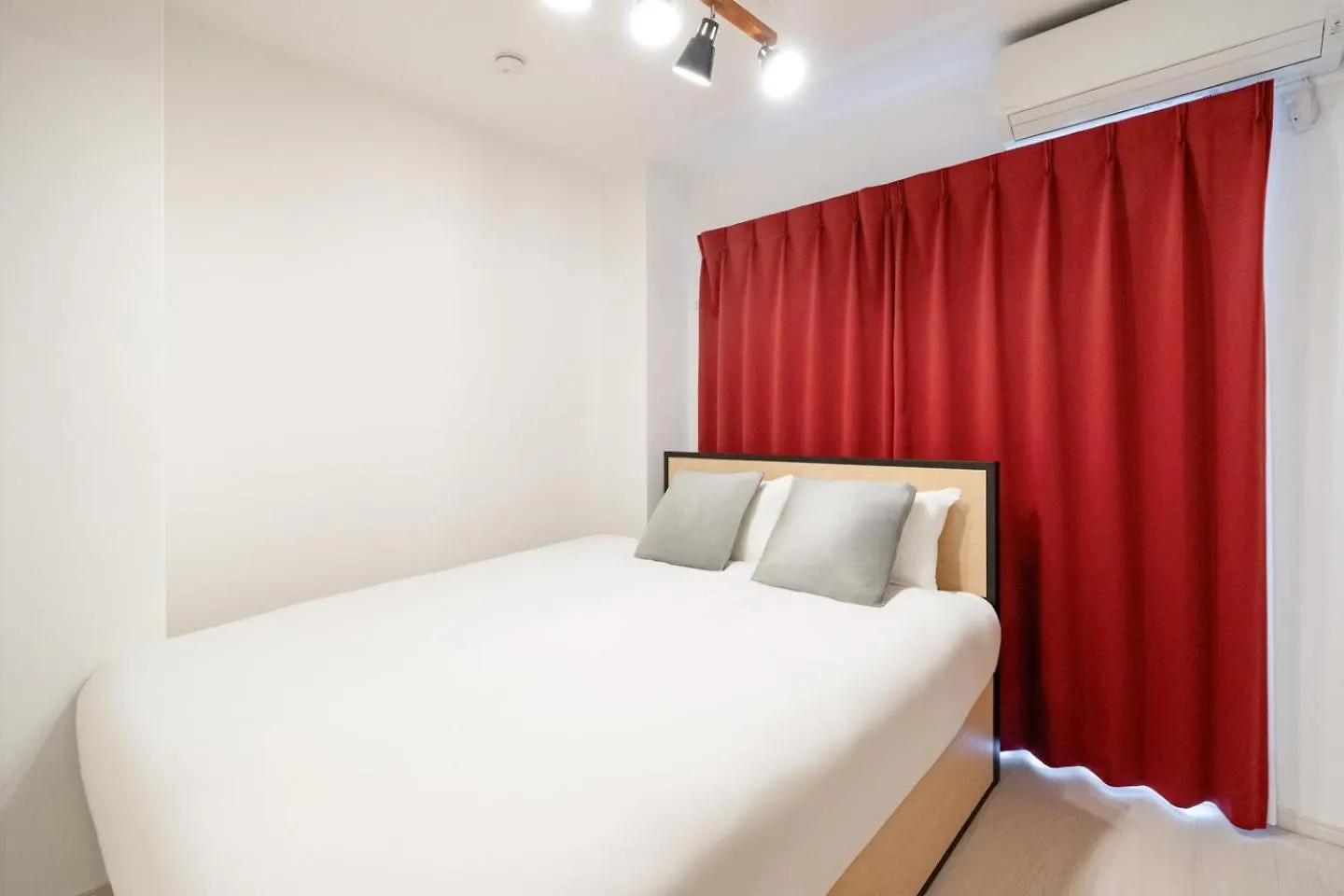 Rufura Fukushima Apartment Osaka